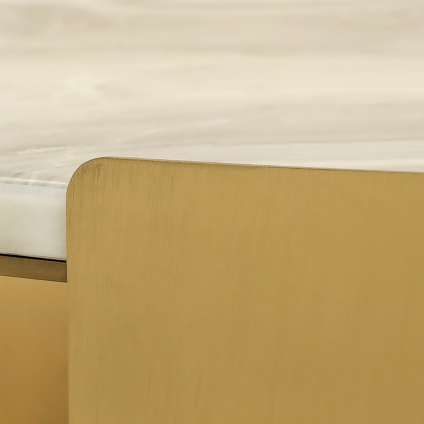 Ceres Coffee & Side Table