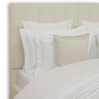 Bed - Bouclé Babson