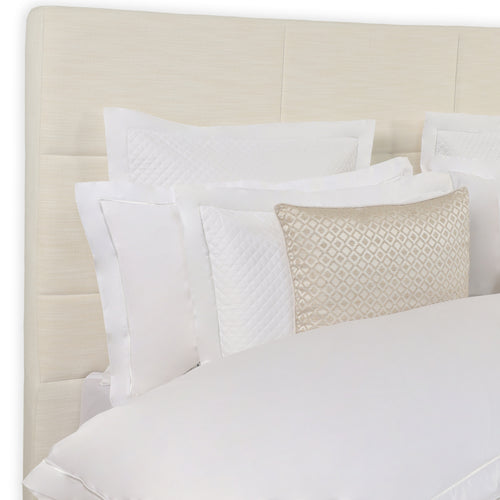 Bed - Bouclé Panos