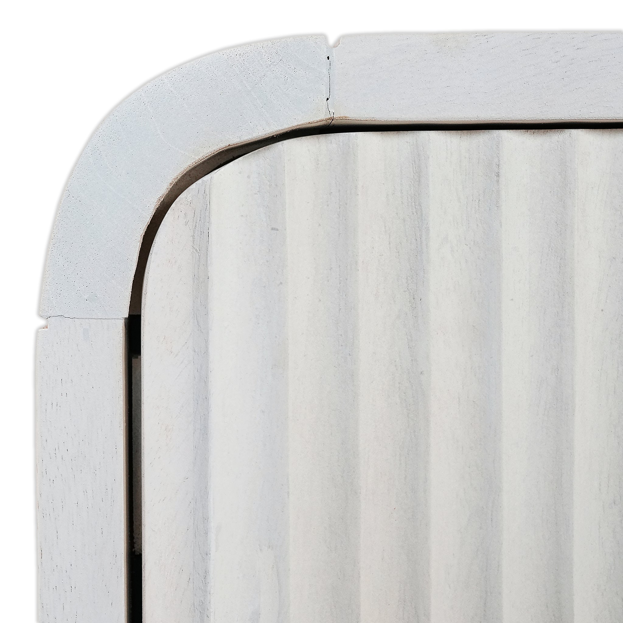 Loup Bedside