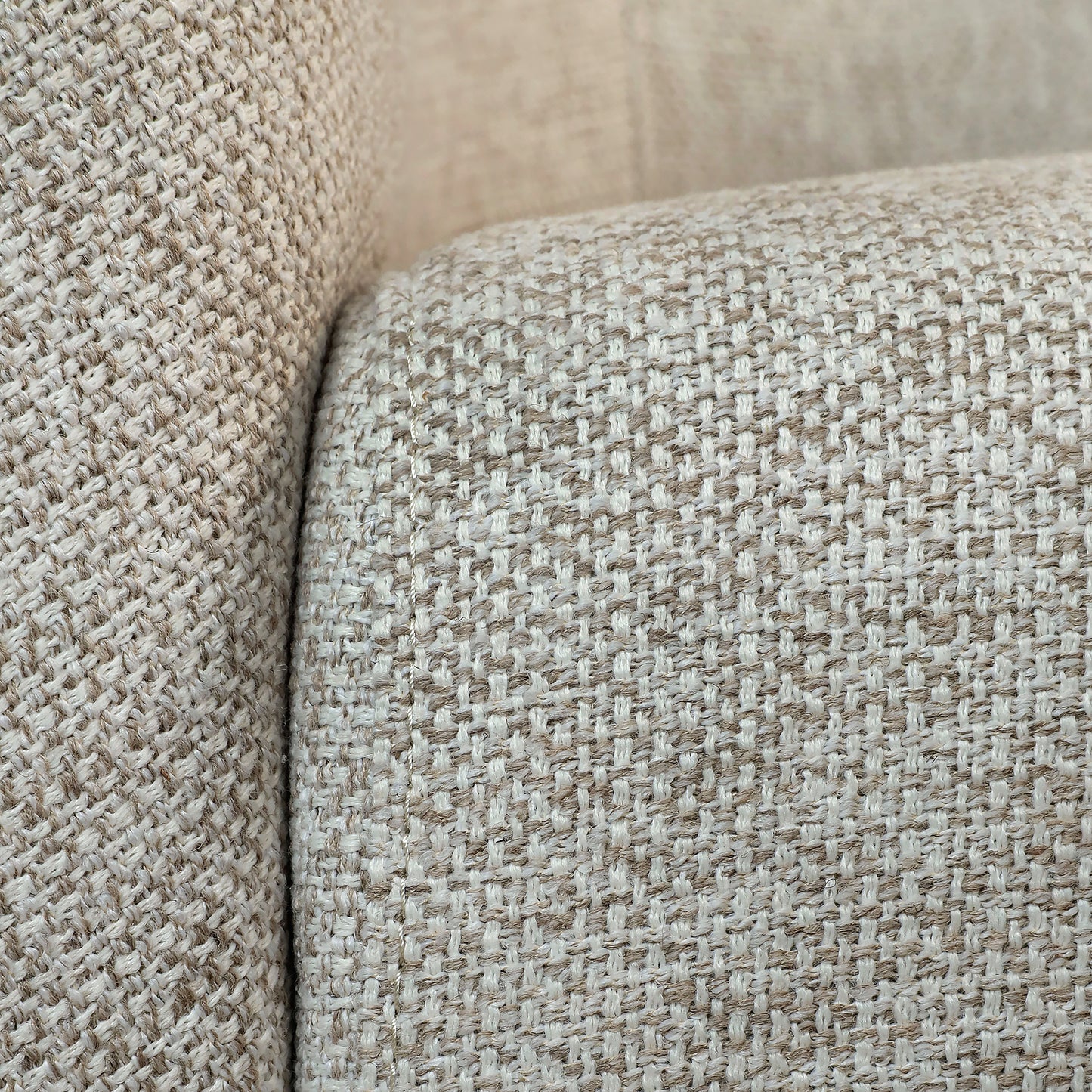 Maua Swivel Armchair Lounge Chair