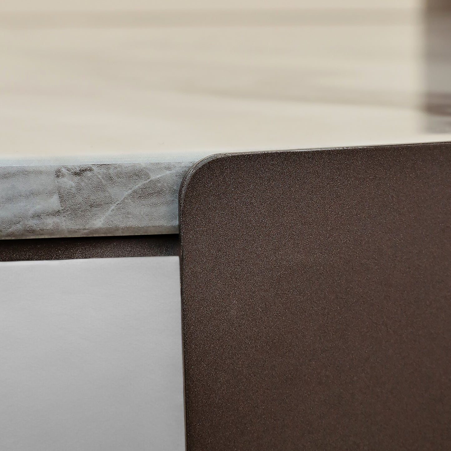 Ceres Coffee & Side Table