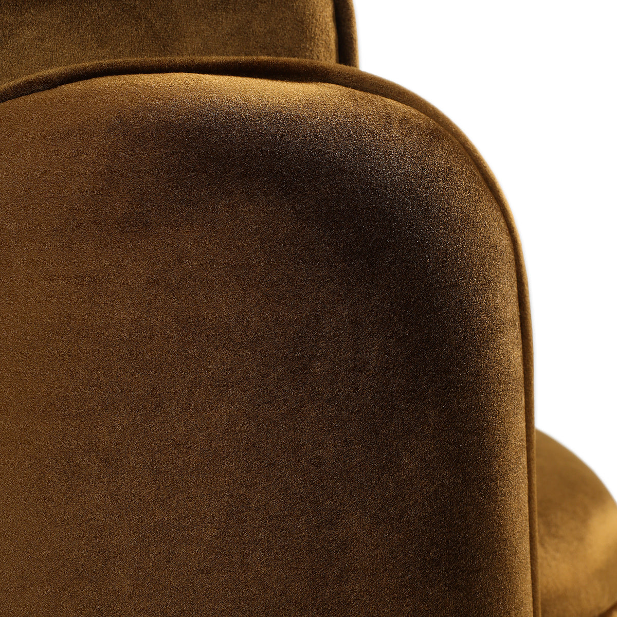 Bassett Armchair Lounge Chair